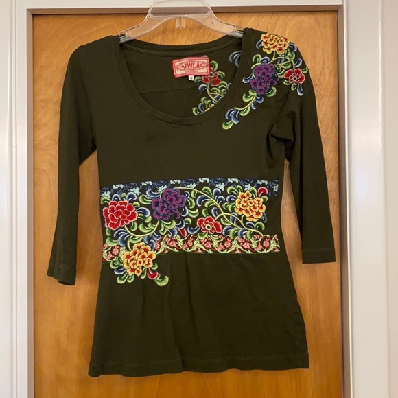 Johnny Was Tops - JWLA Johnny was floral embroidered top tee shirt